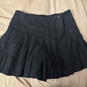Brandy Melville Black Pleated Skirt